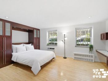 318 West 15th Street