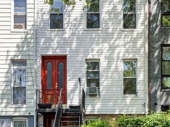 211 Halsey Street