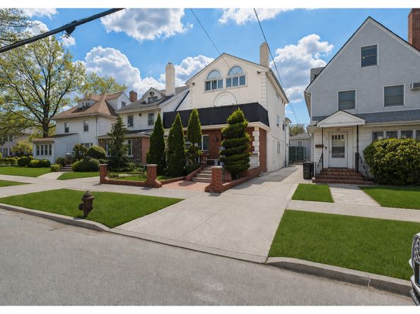 2112 Ave L, Brooklyn NY 11210