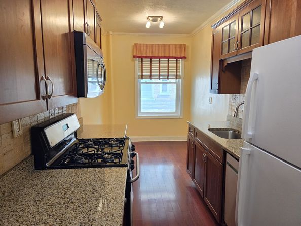 2081 Cruger Avenue 2G, Bronx NY 10462