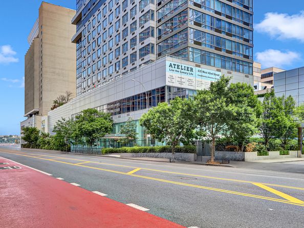 635 West 42nd Street 7A, New York NY 10036