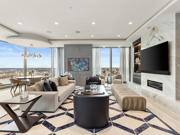 1 Dalton St 3801, Boston MA 02115