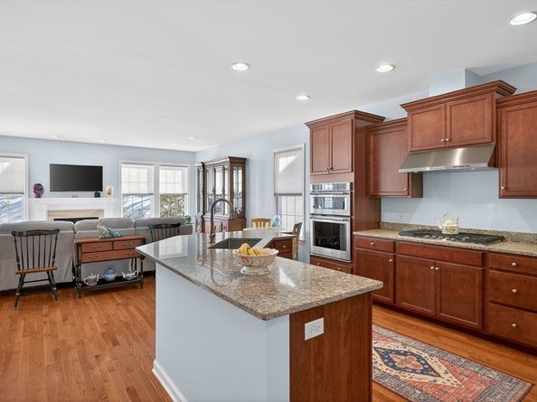 18 Kensington, Plymouth MA 02360