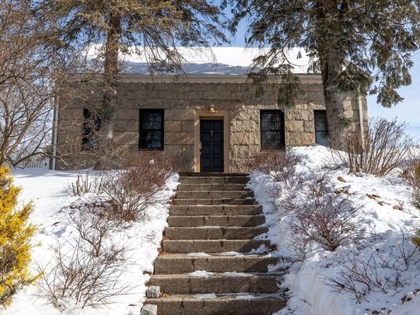 2294 Providence Rd, Northbridge MA 01534