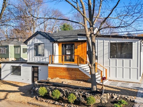 1 Knollwood Road, Marblehead MA 01945