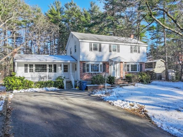 40 Maureen Drive, Tewksbury MA 01876