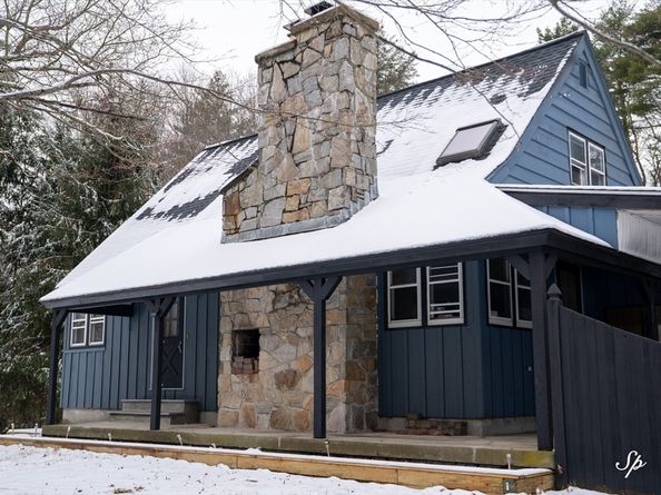 143 Hudson Rd, Stow MA 01775