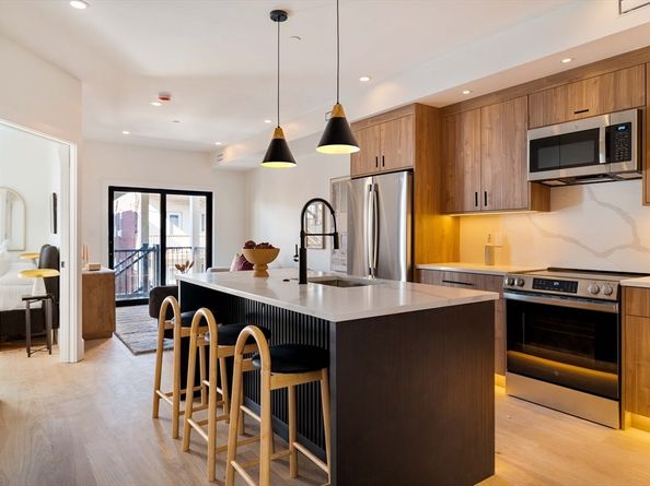 246 Bremen St 3, Boston MA 02128