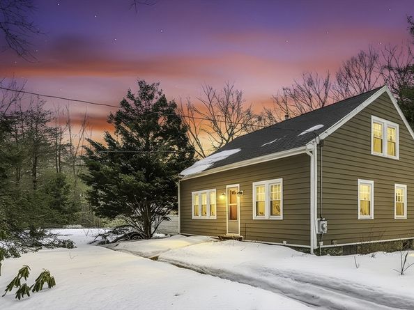 300 West Main Street, Hopkinton MA 01748