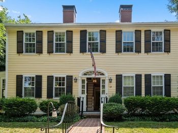 49 Salem St