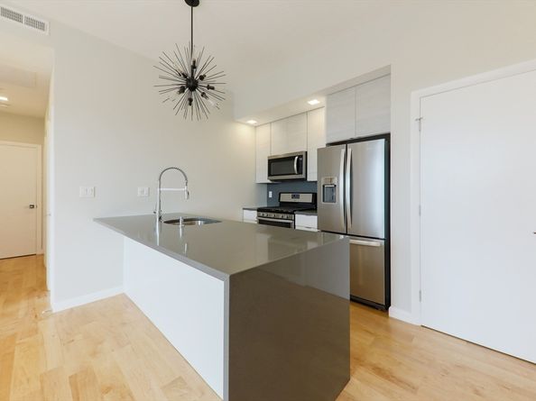 87 Parker St 403, Chelsea MA 02150