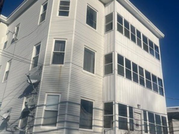 51 Pleasant, Leominster MA 01453