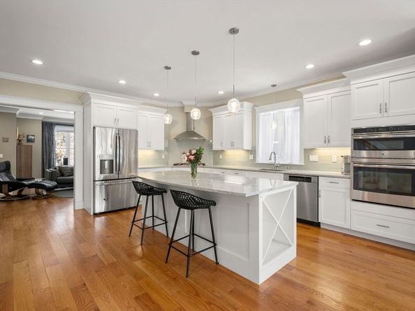 40 Grove St 1, Waltham MA 02453