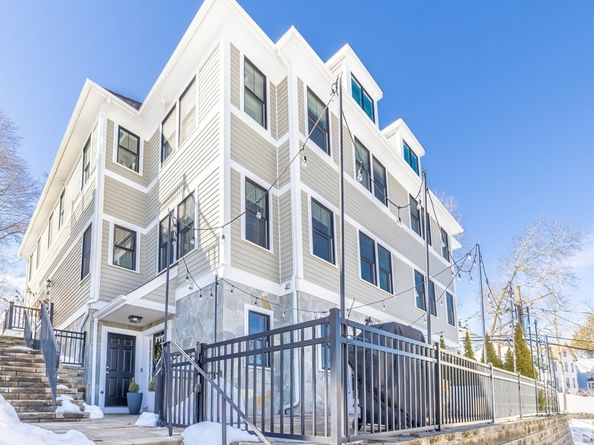 167 Poplar St 1, Boston MA 02131