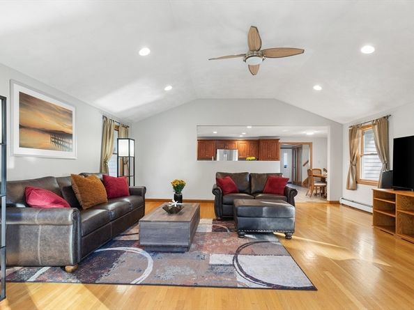 62 Catherine Drive, Peabody MA 01960