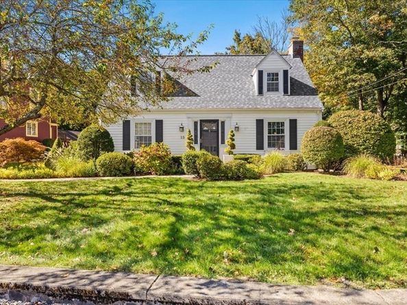 15 Troy St, Brockton MA 02301