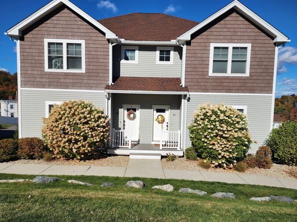 66 Oak St 66, Clinton MA 01510