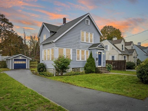 34 Lafayette St, Marblehead MA 01945