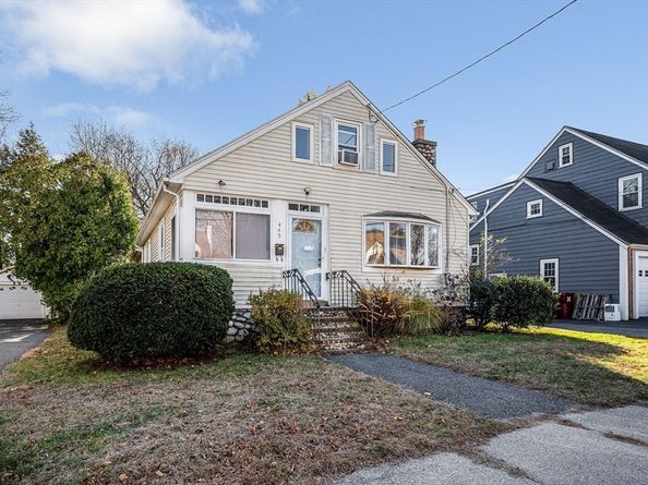 445 E Foster St, Melrose MA 02176