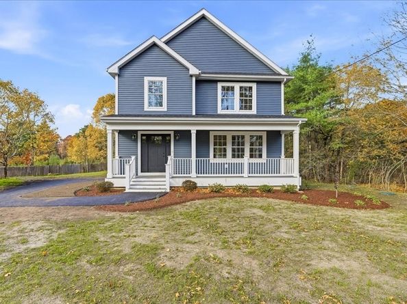 135 Plymouth, Carver MA 02330