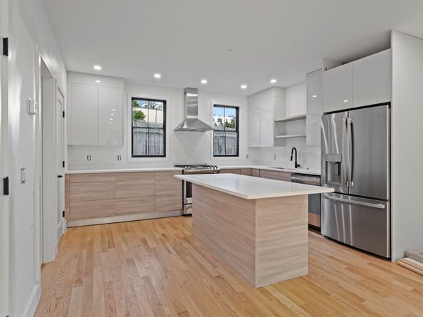 3 Pulaski Ave, Boston MA 02127