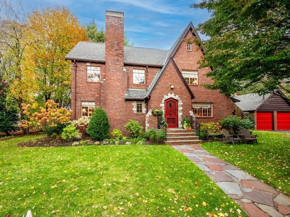 8 Felsdale Close, Winchester MA 01890