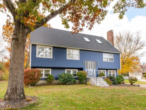 32 Marys Way, Stoughton MA 02072