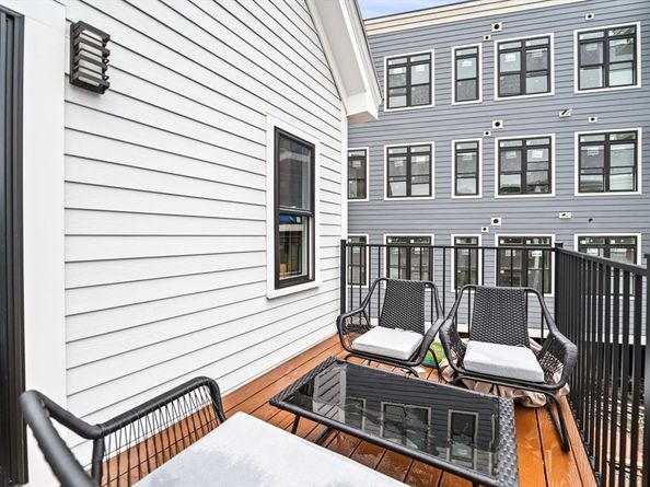 6-8 Weld Hill St, Boston MA 02130