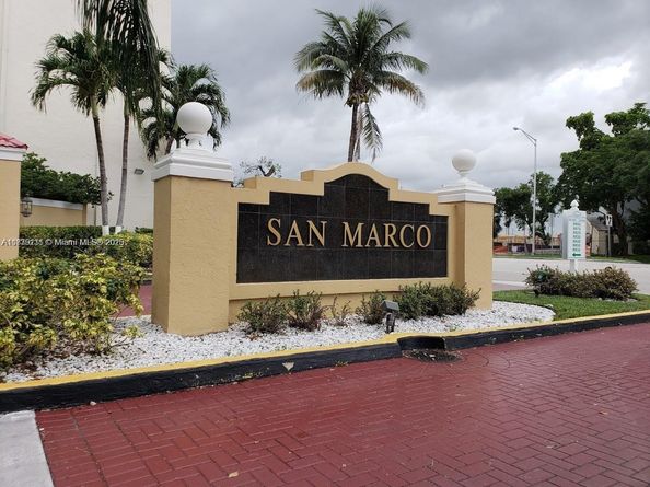 8840 Fontainebleau Blvd 402, Miami FL 33172