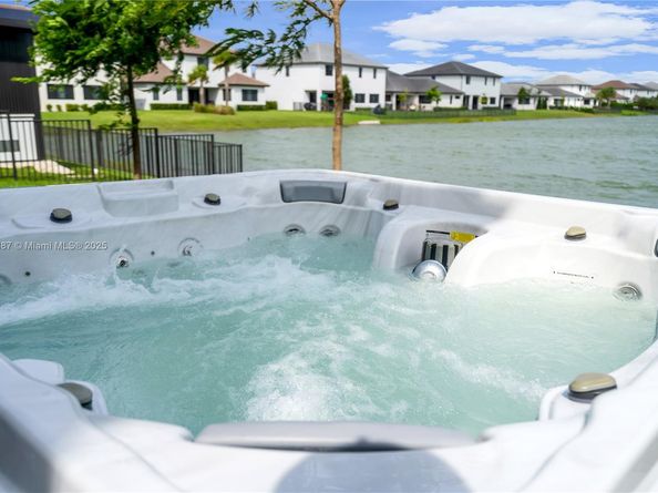 17571 SW 46th St, Miramar FL 33029