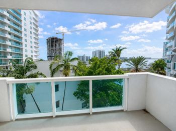 7910 Harbor Island