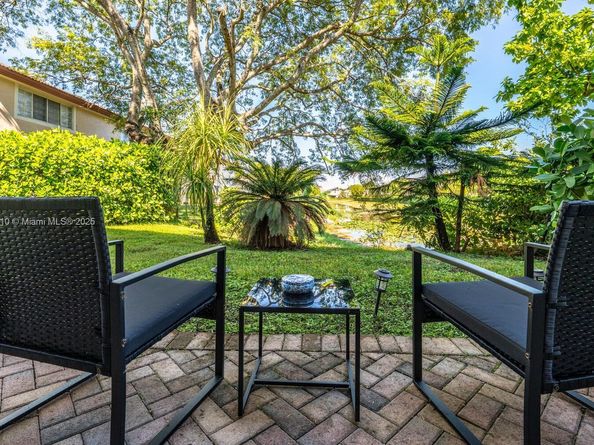 8945 NW 38th Dr 17, Coral Springs FL 33065