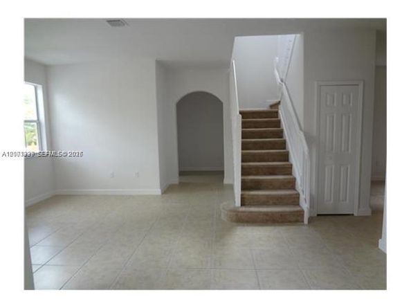10012 NW 7th St 216, Miami FL 33172