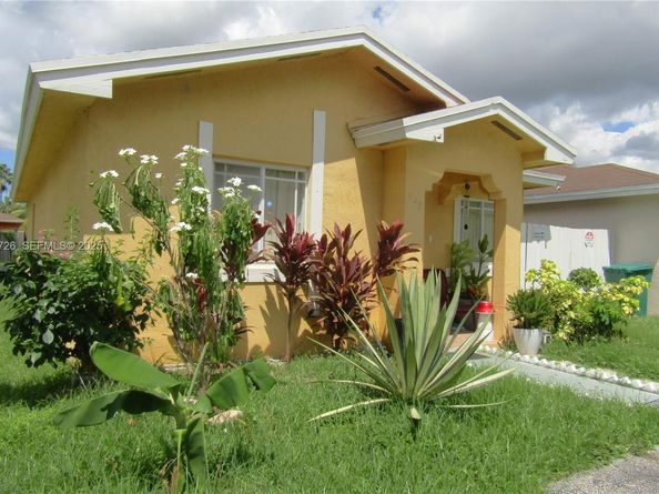 942 SW 8th Pl, Florida City FL 33034