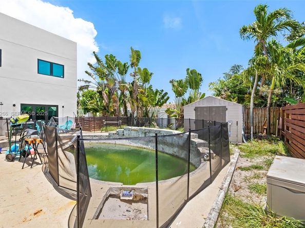 5900 NE 21st Ln, Fort Lauderdale FL 33308