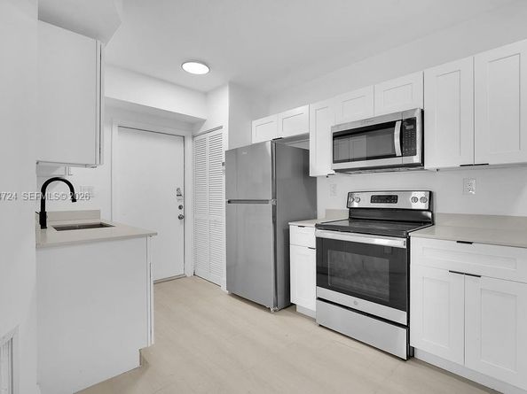 1814 NW 2nd Ct, Miami FL 33136