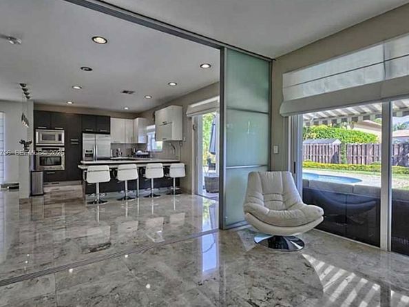 5863 NW 111th Ave, Doral FL 33178