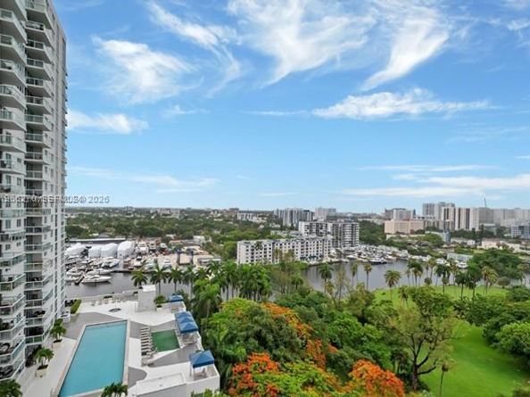 1871 NW S River Dr 1606, Miami FL 33125