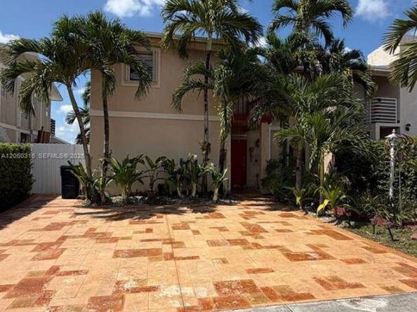 10960 SW 25th St, Miami FL 33165