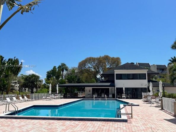 7785 SW 86th St E119, Miami FL 33143