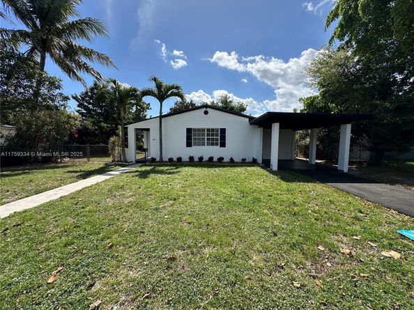 580 NW 194th Ter, Miami Gardens FL 33169