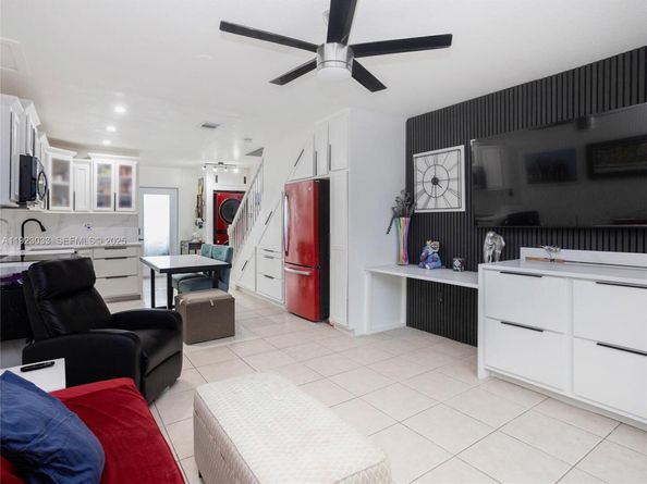 437 SW 3rd St 2, Miami FL 33130