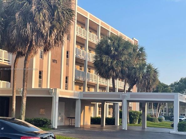 1075 Riverside Dr 203, Coral Springs FL 33071