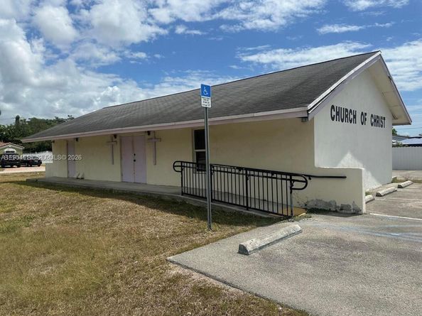 18301 SW 107th Ave, Miami FL 33157