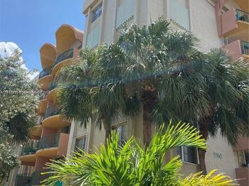 9350 Fontainebleau Blvd