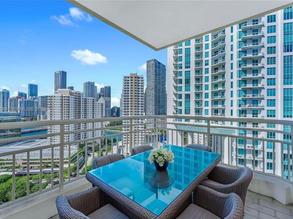 888 Brickell Key Dr 2201, Miami FL 33131