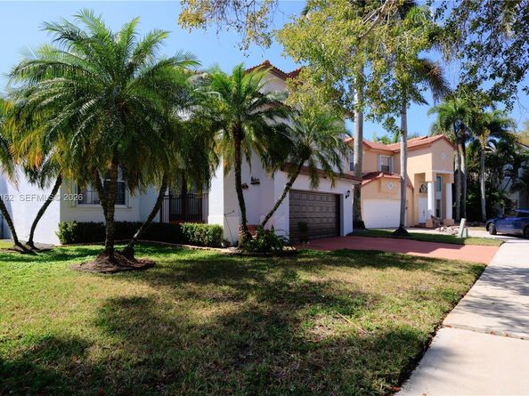 18438 NW 11th St, Pembroke Pines FL 33029