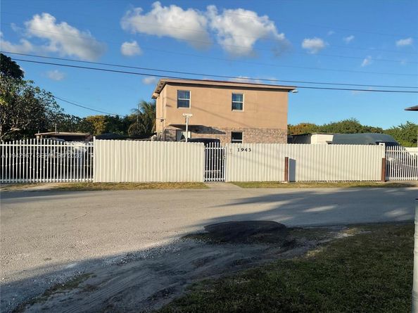 1943 NW 72nd St, Miami FL 33147