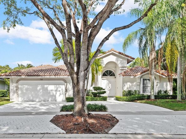 765 Bayside Ln, Weston FL 33326