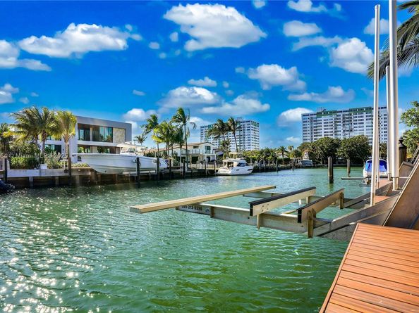 2130 NE 122nd Rd, North Miami FL 33181